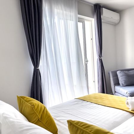 Apartments Goro Подстрана Екстериор снимка