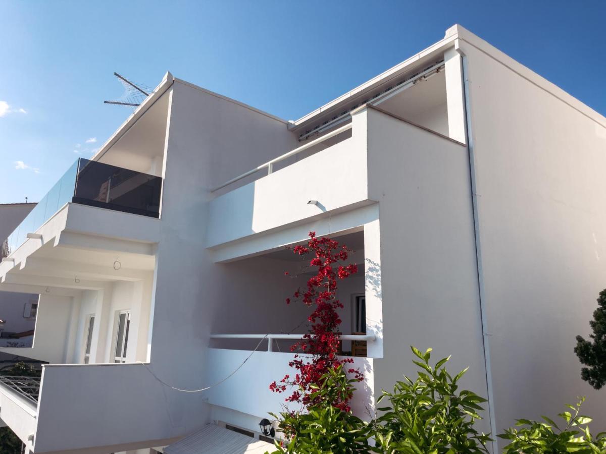 Apartments Goro Подстрана Екстериор снимка