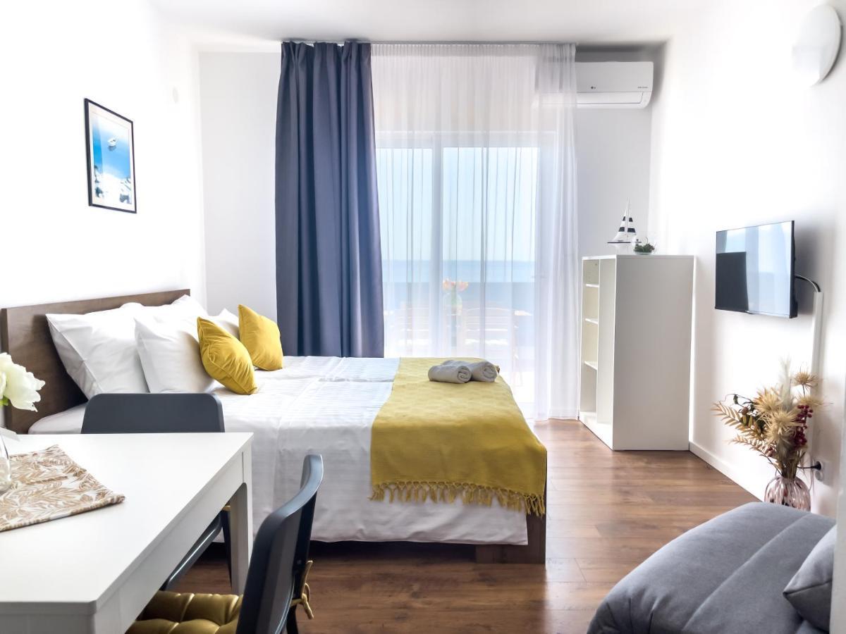 Apartments Goro Подстрана Екстериор снимка