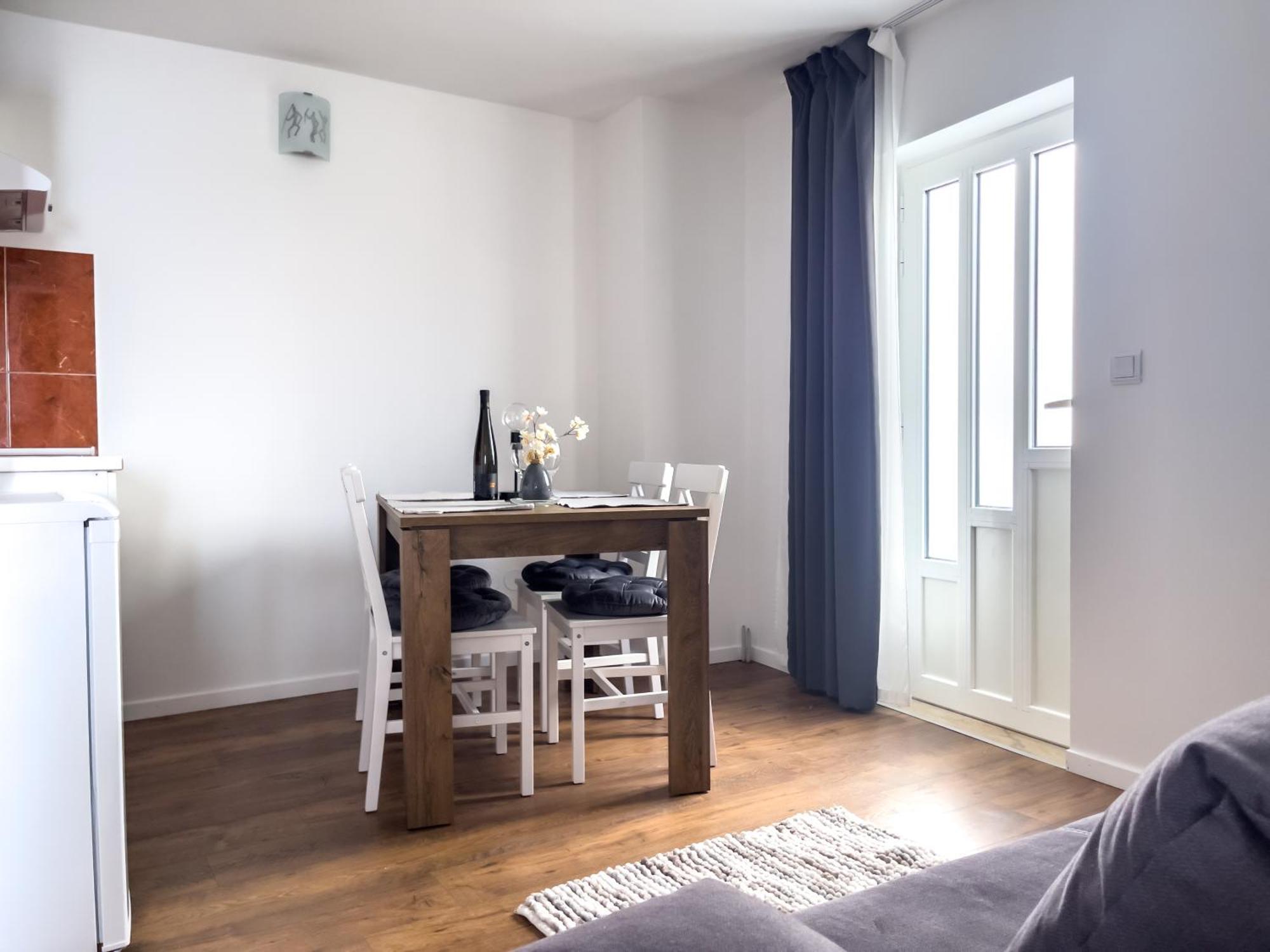Apartments Goro Подстрана Екстериор снимка
