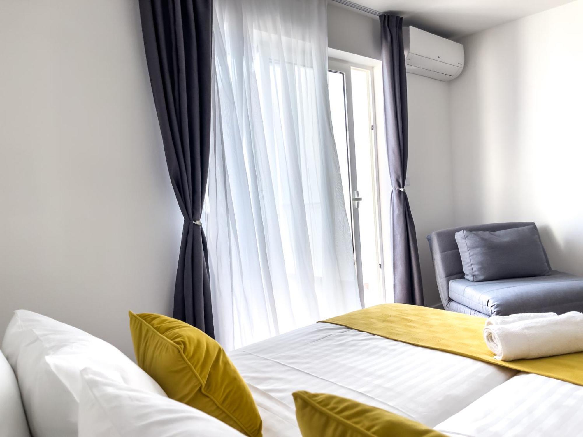 Apartments Goro Подстрана Екстериор снимка