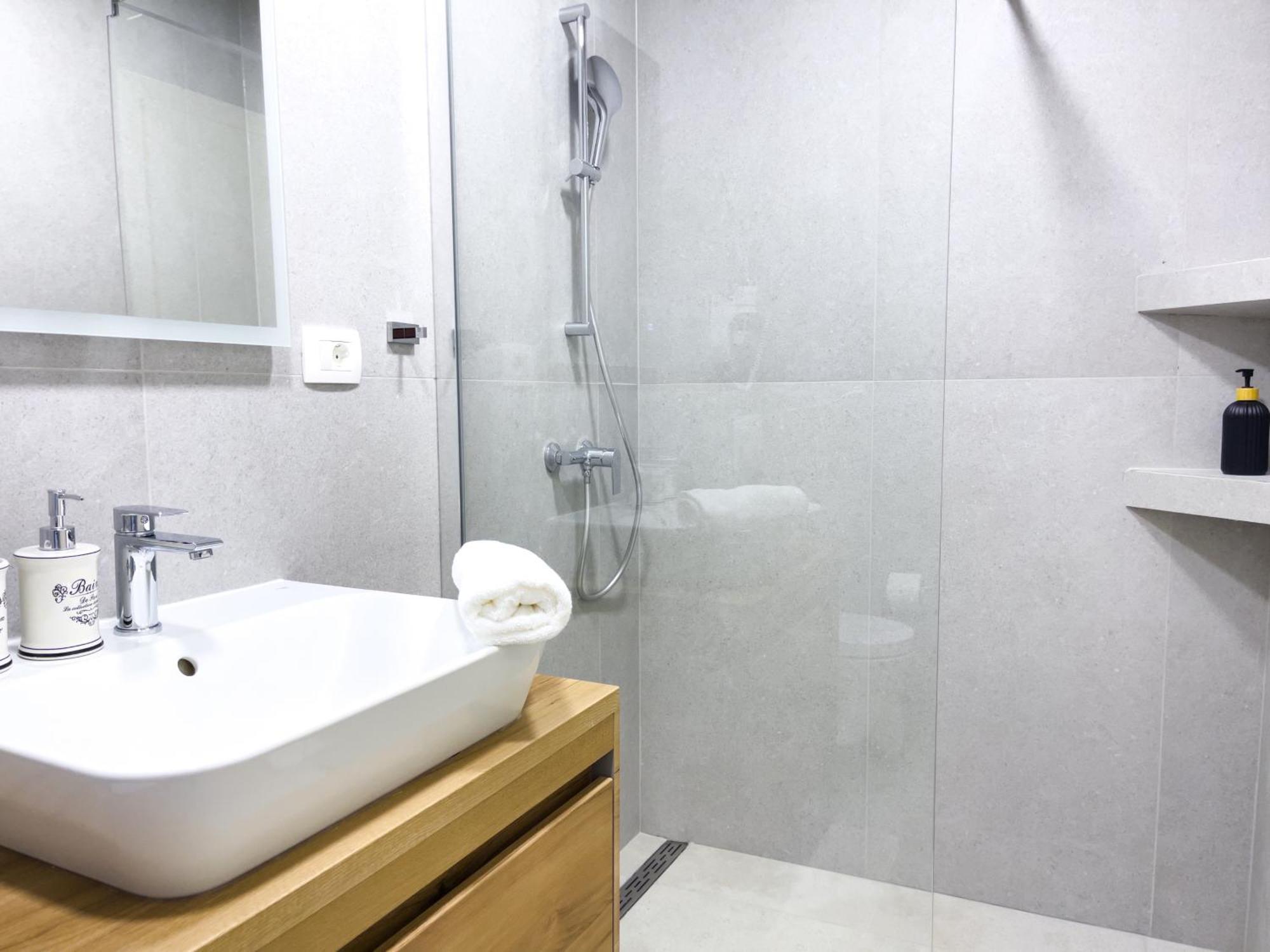 Apartments Goro Подстрана Екстериор снимка