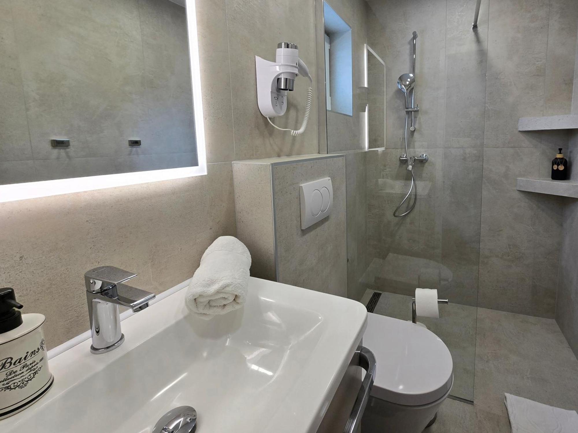 Apartments Goro Подстрана Стая снимка