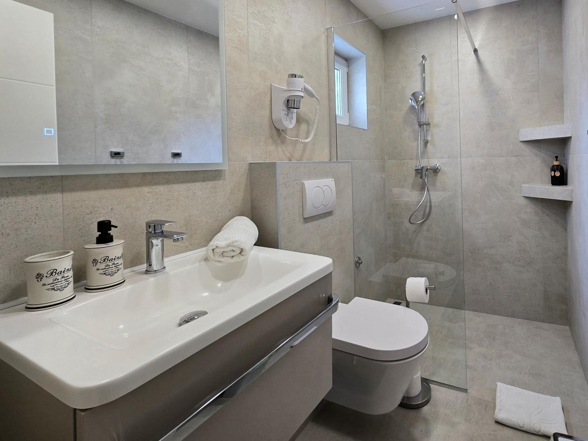 Apartments Goro Подстрана Стая снимка